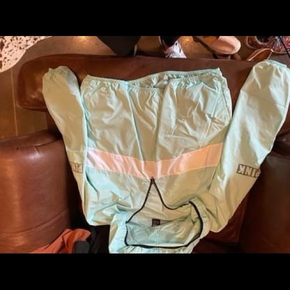 Turquoise PINK rain defender jacket - Picture 4 of 4